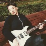 白いギター - Kenta Mizutani
